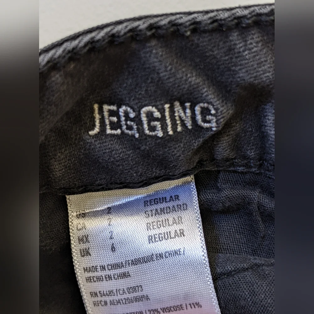 American Eagle Outfitters Charcoal Super Stretch Jeans - Picture 4 of 4